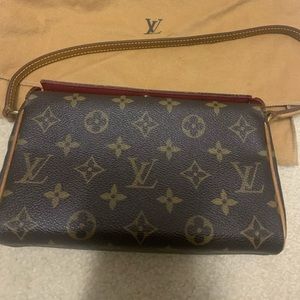 Louis Vuitton shoulder bag